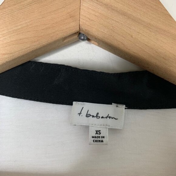 𝅺Aritzia Babaton Julien Blouse Top Henley Silk Front Rolled Sleeve Size XS - Picture 5 of 7